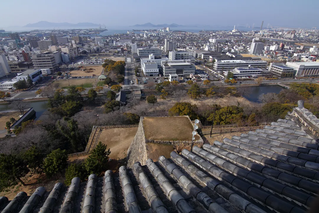 Marugame Castle: Views of the Inland Sea