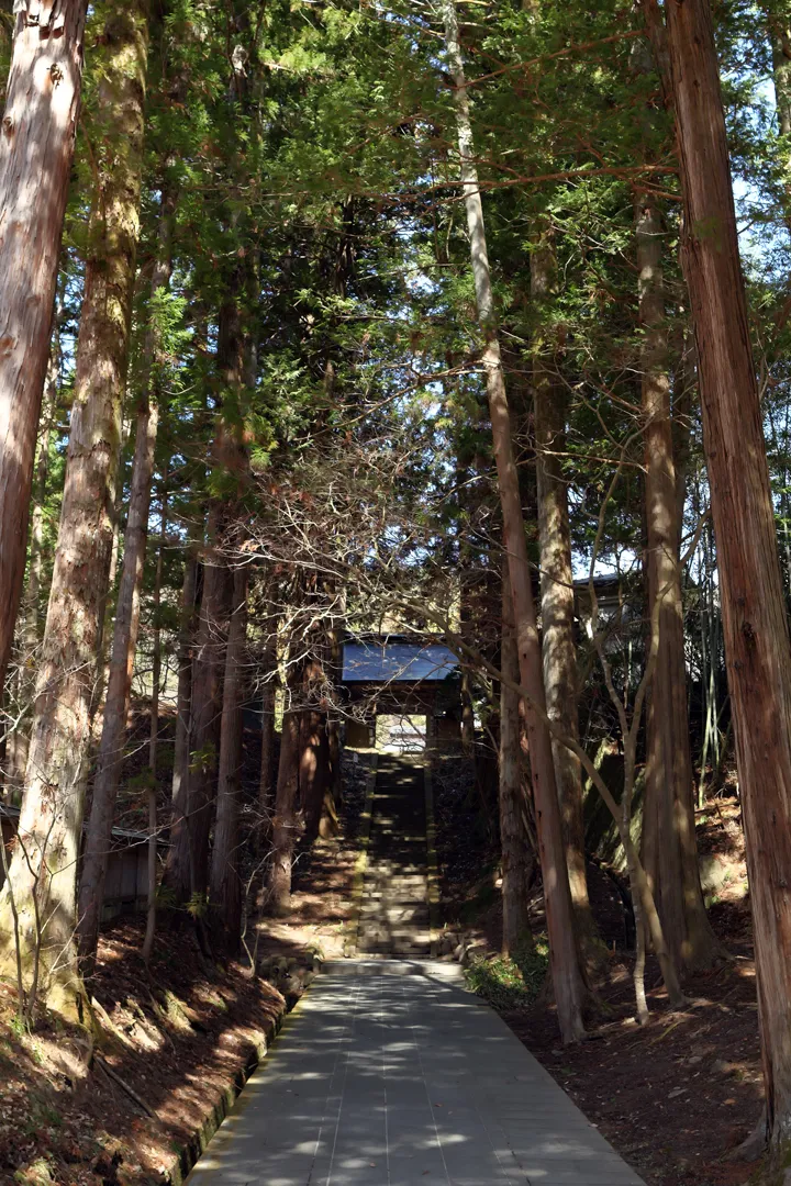 Main gate of Anraku-ji