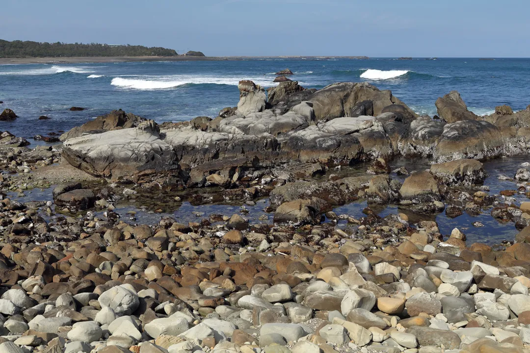 Rocky area at the edge of the beach